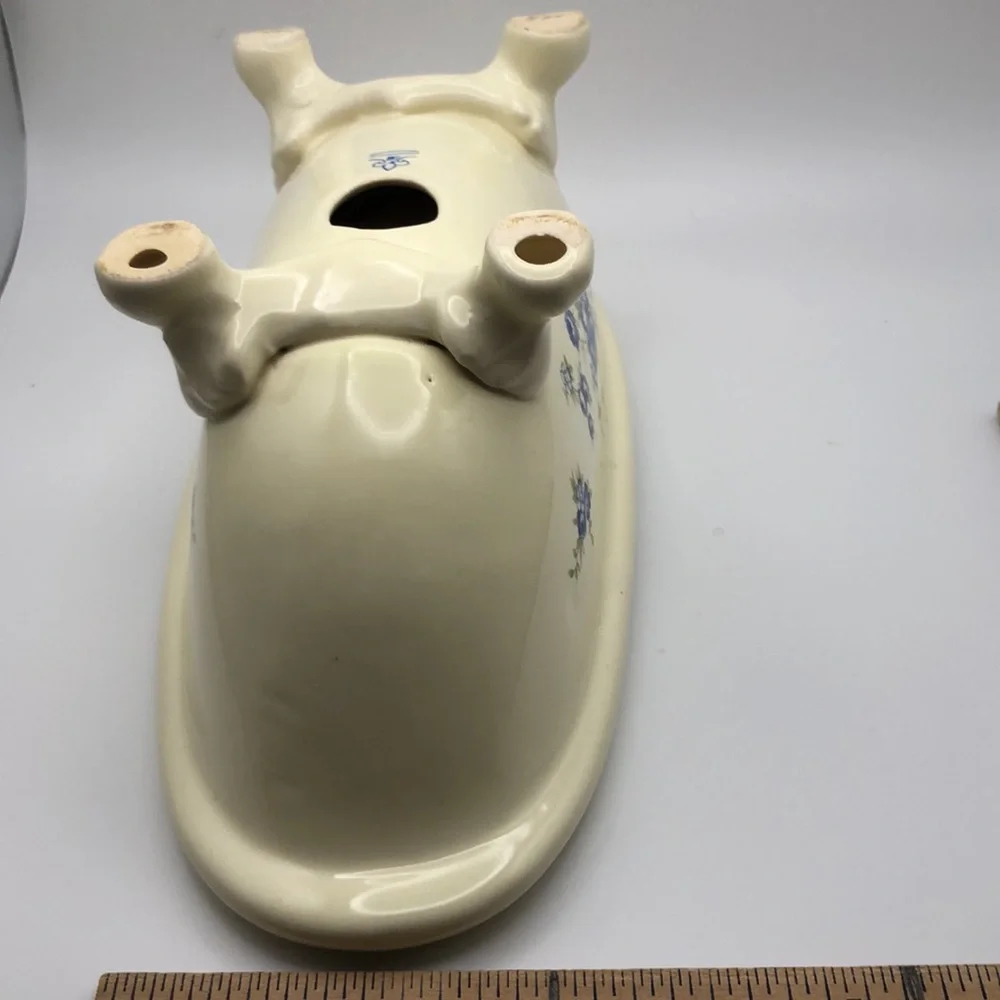 Vintage VB Athena California A Bathtub shaped soap dish